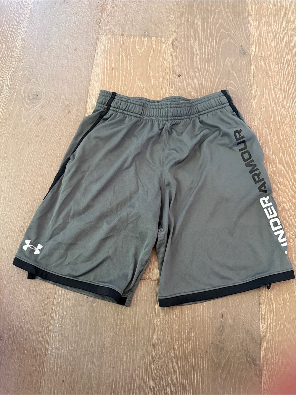 Under Armour Men's Gray Athletic Training Shorts with Logo